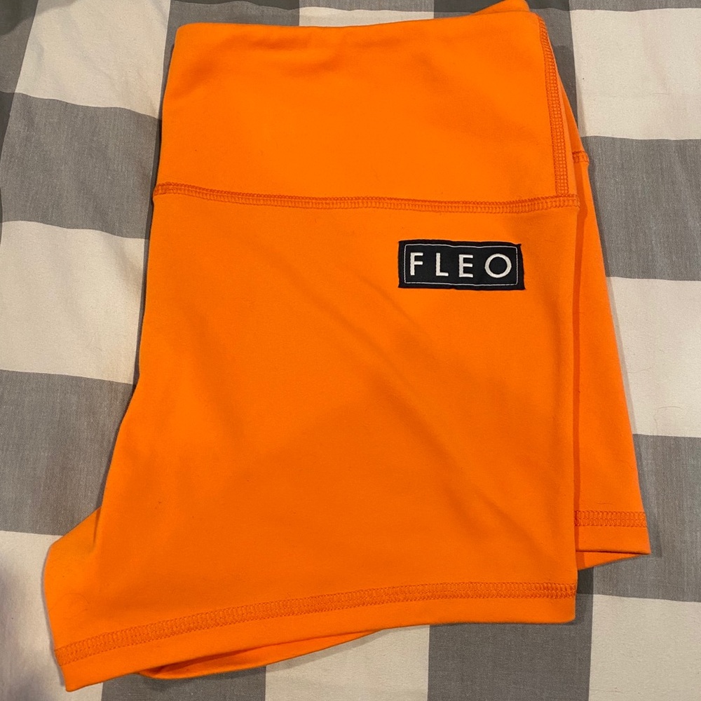 FLEO orange shorts